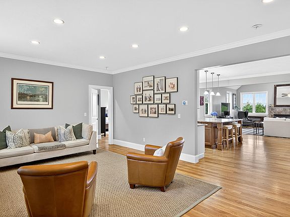 4th image of 93 Highwood Lane
