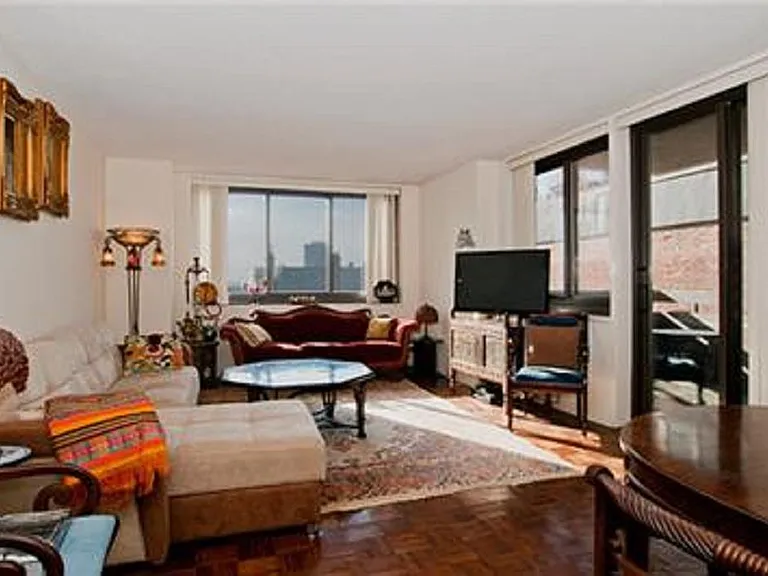 347 W 57th St #27F — Photo 3