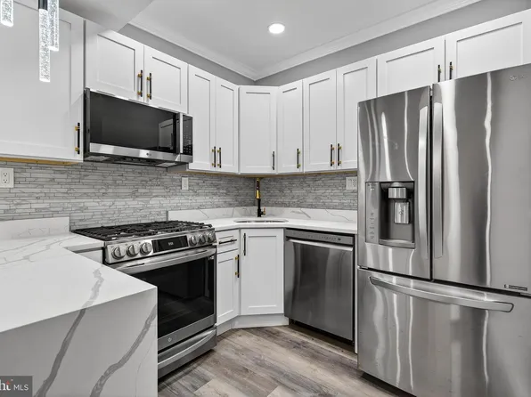 2927 Ellicott Dr, Baltimore, MD 21216