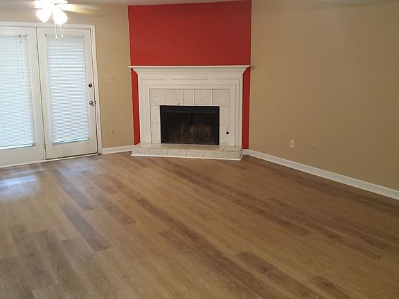 4th image of 872 Baltimore Pl SW #872