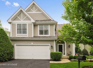 2102 Brookside Ln, Aurora, IL 60502