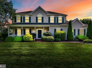 1782 N Meadow Dr, Mechanicsburg, PA 17055