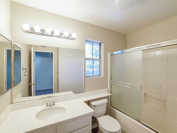 4th image of 3467 Ellesmere Dr
