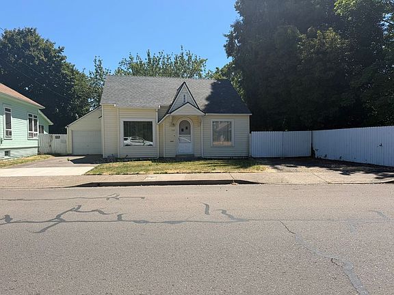 3rd image of 330 E Grant St