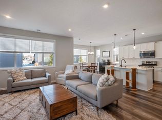 9965 Avocet St NW, Coon Rapids, MN 55433