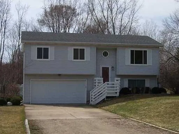 3889 Willoughby Rd, Holt, MI 48842