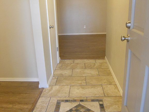 Custom Tile Entry & Lg Closet