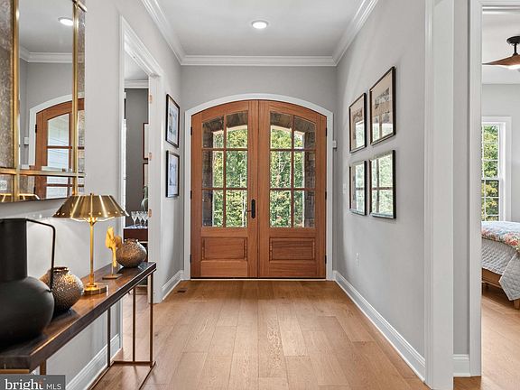 3rd image of Red Oak Rd