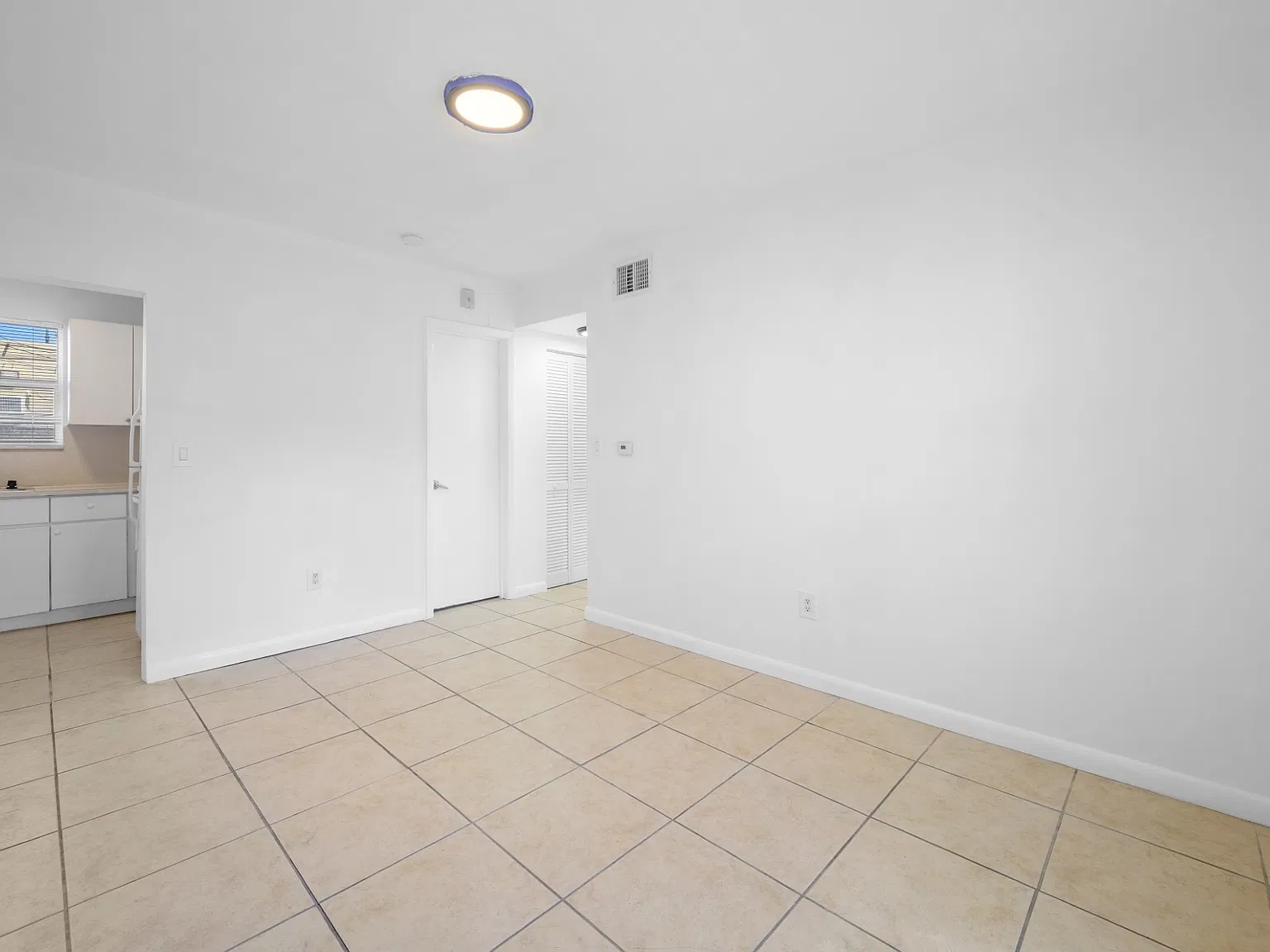 567 NE 82nd St — Photo 3