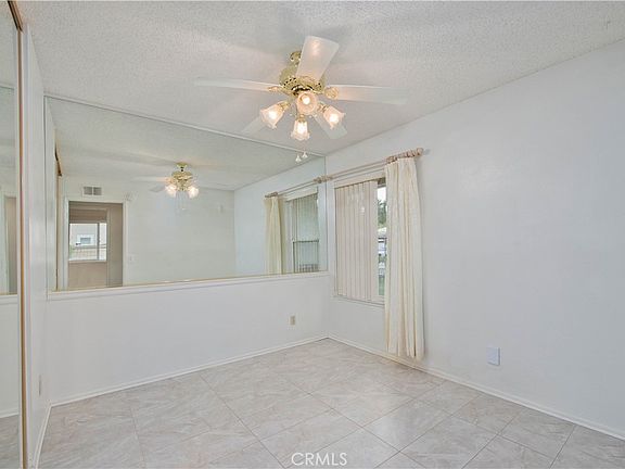 3rd image of 27820 Wakefield Rd