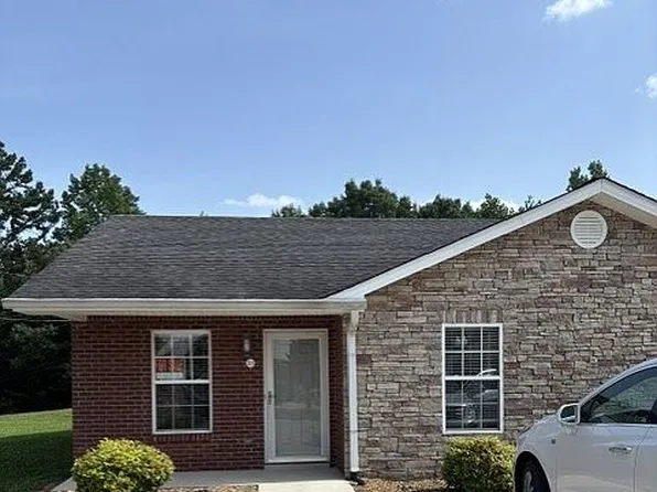 106 Colson Village Ct, Dover, TN 37058