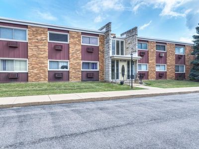 1313 S Rebecca Rd APT 111, Lombard, IL, 60148