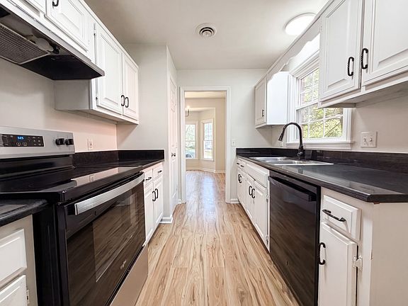 2nd image of 1109 Mary Evelyn Ct