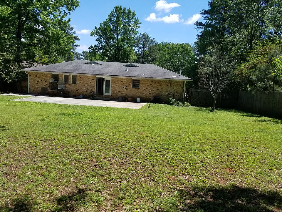 2nd image of 3422 Montreal Way