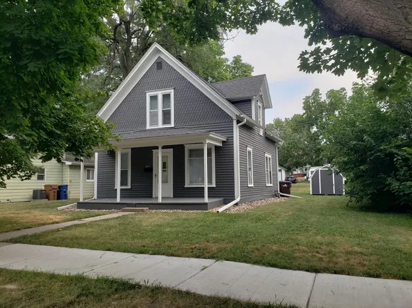 705 E 2nd Ave, Mitchell, SD 57301