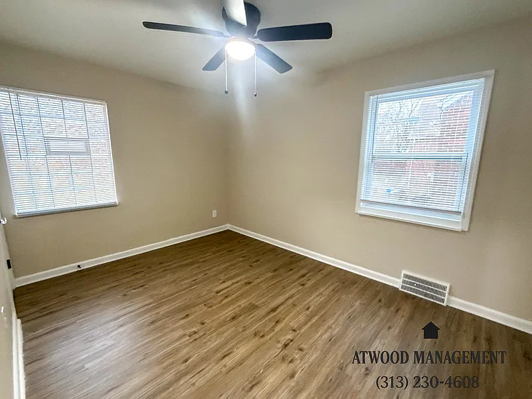 13400 Longview St — Photo 5