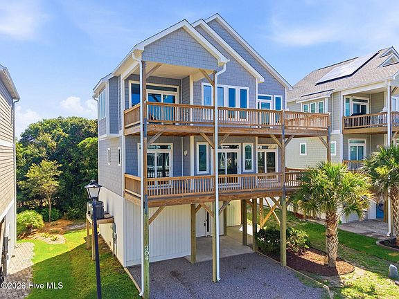2nd image of 304 Oceanaire Lane