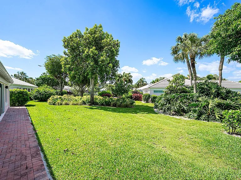 4419 Sanderling Cir E — Photo 38