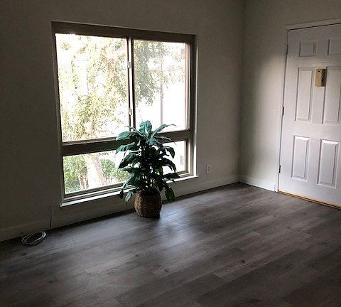 4th image of 6041 Fountain Park Ln #17