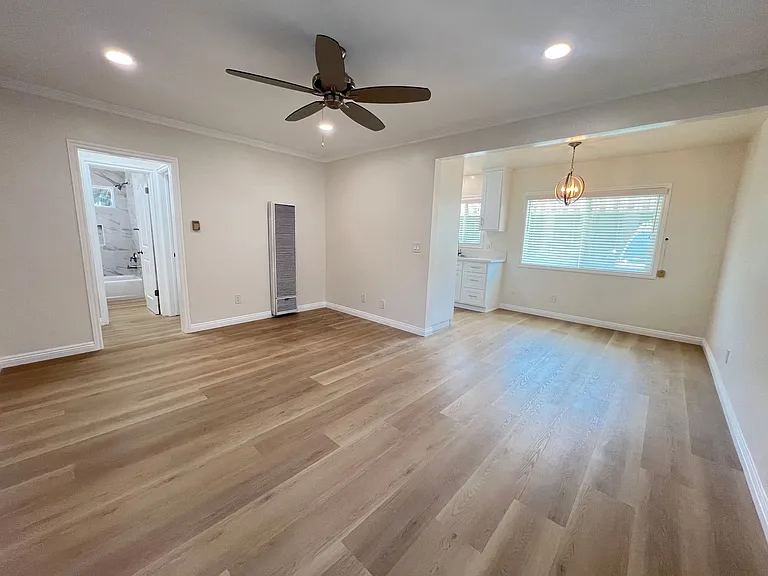 905 S Cabrillo Ave — Photo 1