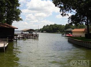 1605 Oak Shore Dr, Tool, TX 75143