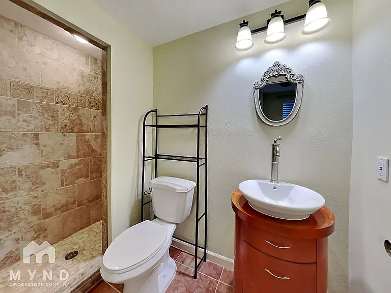 9693 Castle Ridge Cir — Photo 18