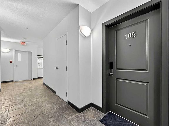 4th image of 1828 E 14th St SW #105