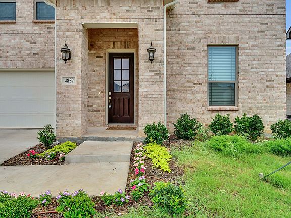 2nd image of 4857 Purlieu Dr