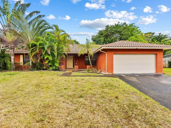 9788 NW 3rd Manor, Coral Springs, FL 33071