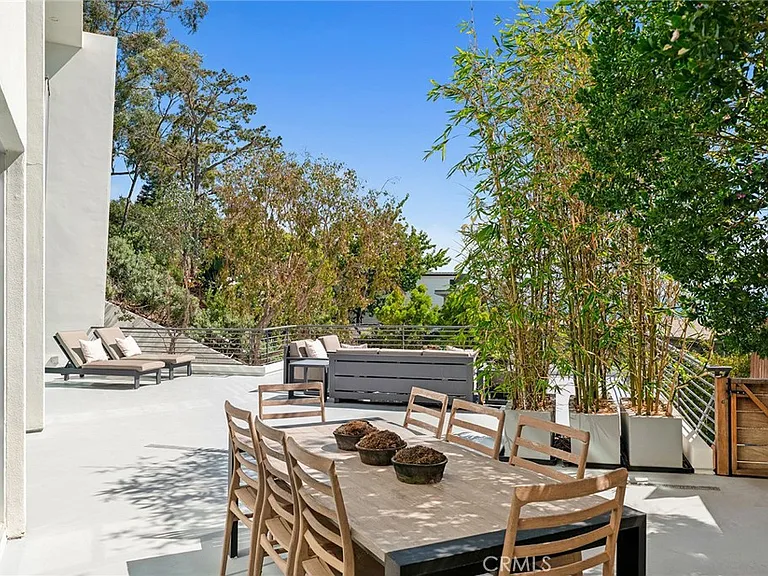 468 Ashton Dr — Photo 9