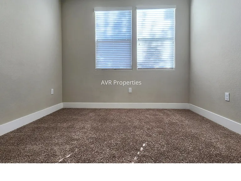 5635 Melodia Cir — Photo 13
