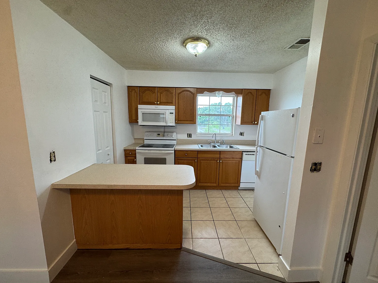 1 bed, 624 sqft, $1,095 — Photo 2