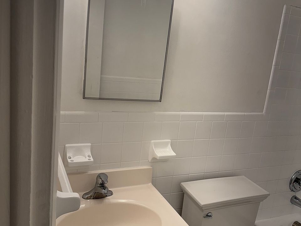 1st image of 918 Central Ave APT 1