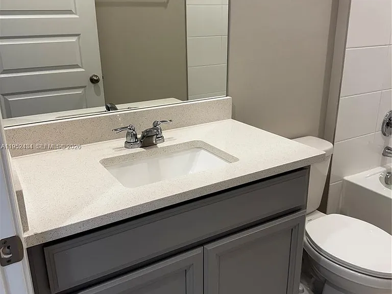 6712 NW Cloverdale Ave — Photo 20