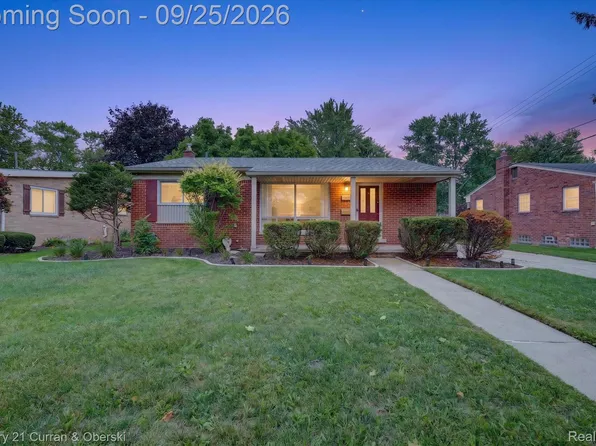 1382 Key West Dr, Troy, MI 48083