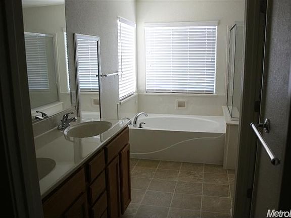 4th image of 5318 Cliff House Way