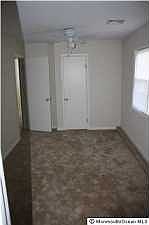 5th image of 319 Barcelona Dr
