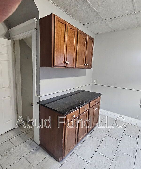 2nd image of 37-39 Trenaman St