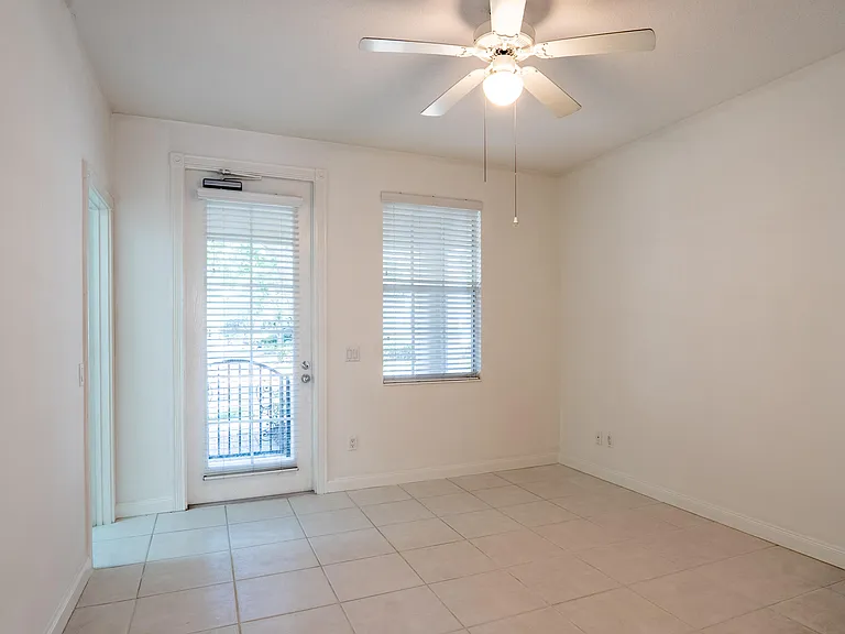 186 Soriano Dr — Photo 5