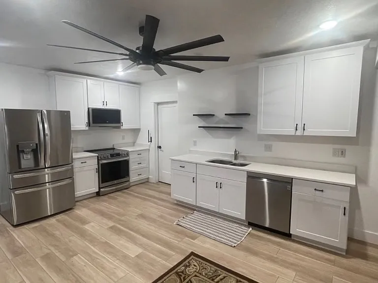 3004 W Hancock St — Photo 3
