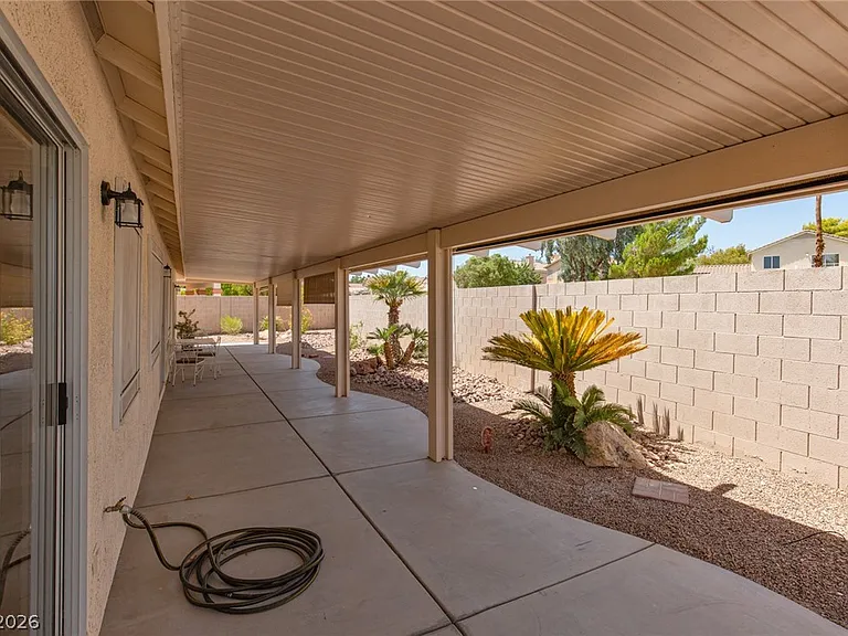 327 Perry Ellis Dr — Photo 36
