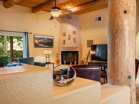 5th image of 2516 Griegos Pl NW
