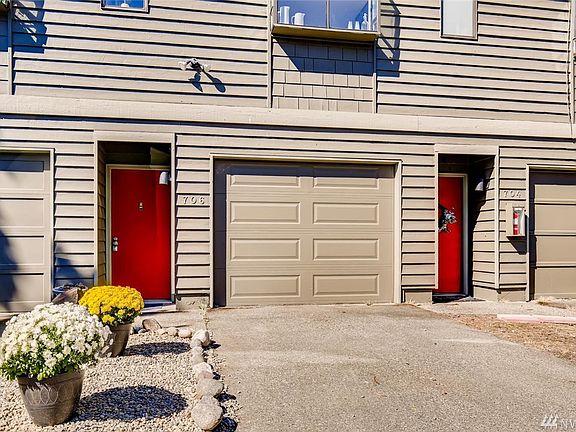 2nd image of 706 NW 189th Ln #9