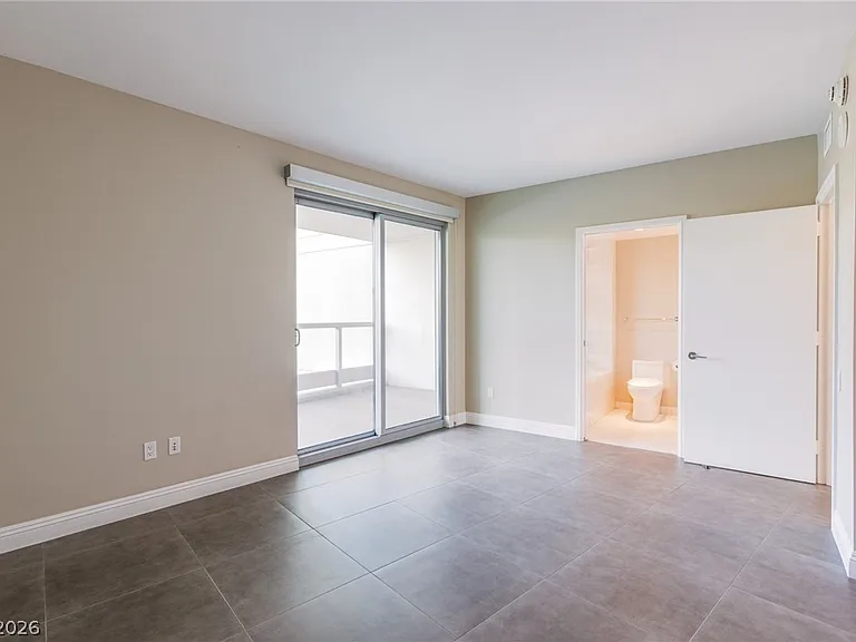 222 Karen Ave #201 — Photo 22