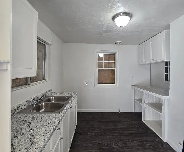 1332 N St — Photo 8