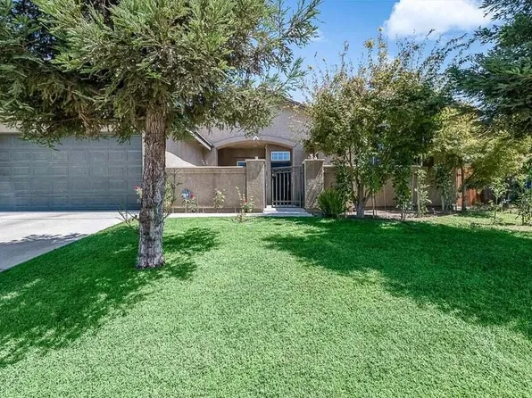 1404 N Steven Avenue, Farmersville, CA 93223