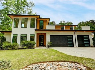 9305 Valley Rd, Charlotte, NC 28270