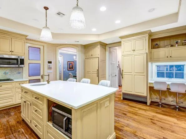 850 East 23rd Street image 23 of 47