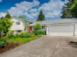858 NW 8th Dr, Hillsboro, OR