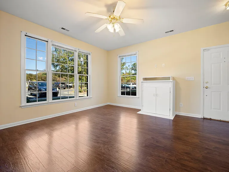 1511 Kudrow Ln — Photo 13